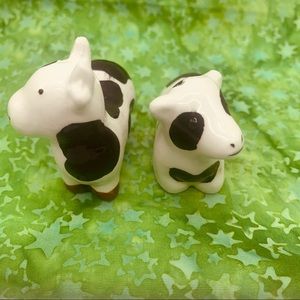 Cow Salt and Pepper Shakers